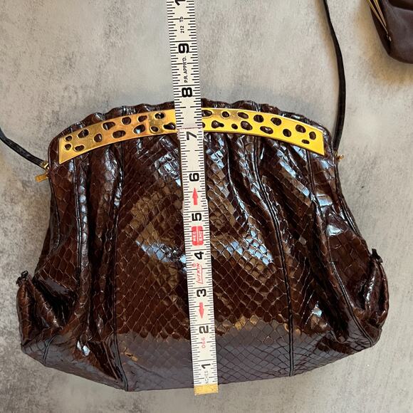 Judith Leiber Python Snake Skin Frame Bag Gold Tone Cutout Hardware Vintage - Picture 16 of 16